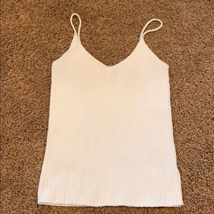 AMERICAN EAGLE- KNIT WHITE TANK TOP!!
